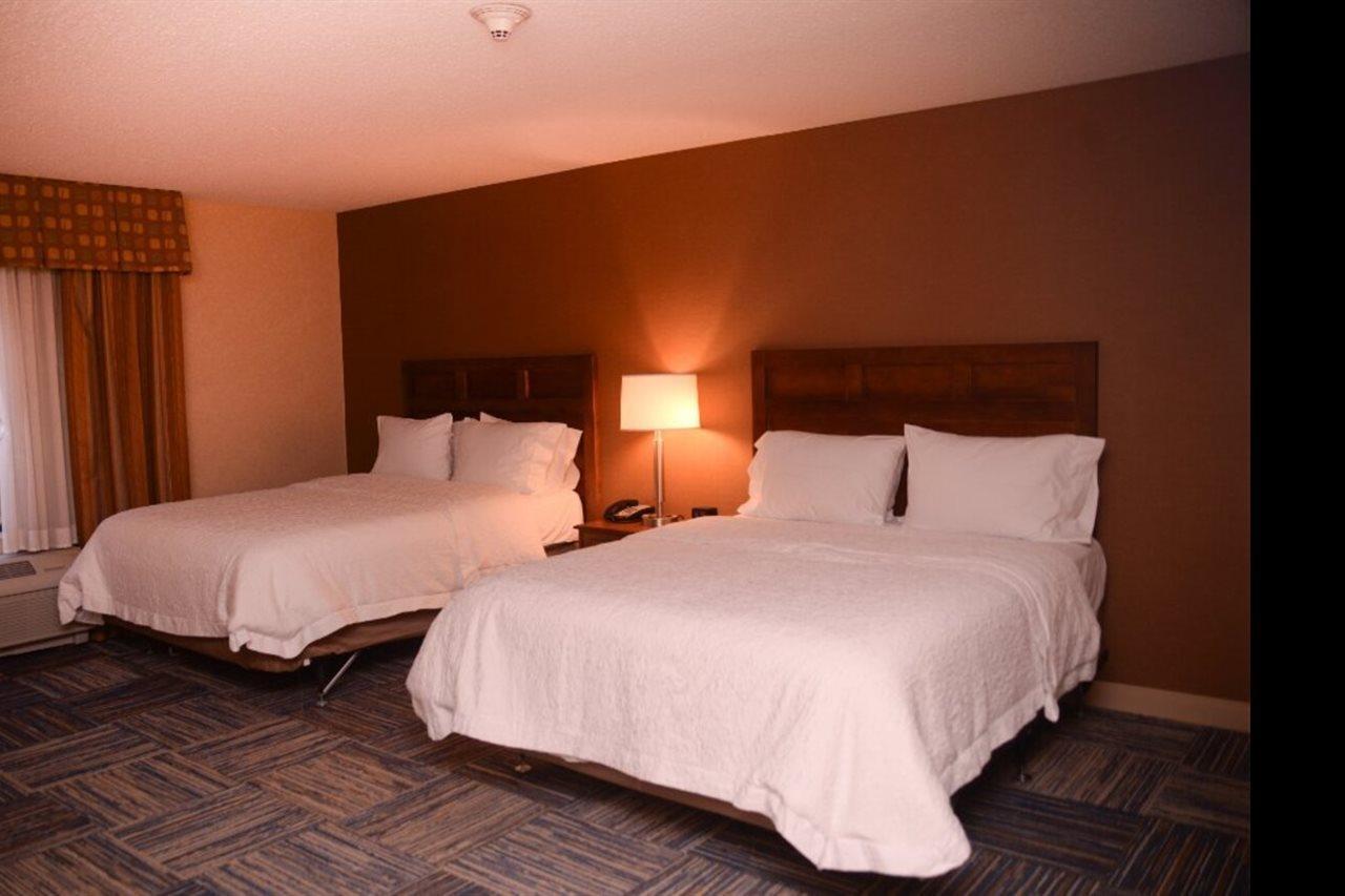 Hampton Inn Greenfield Extérieur photo