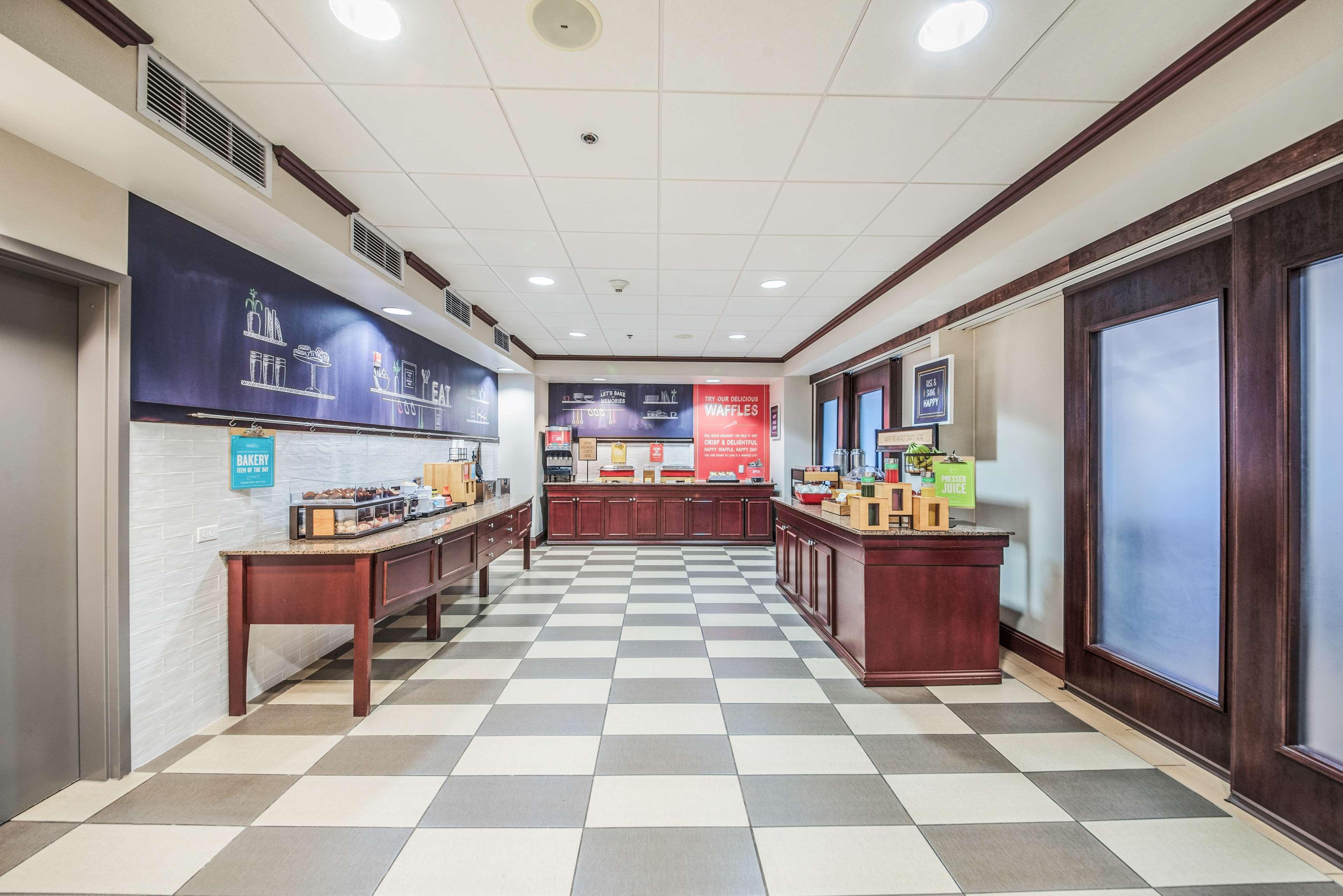 Hampton Inn Greenfield Extérieur photo
