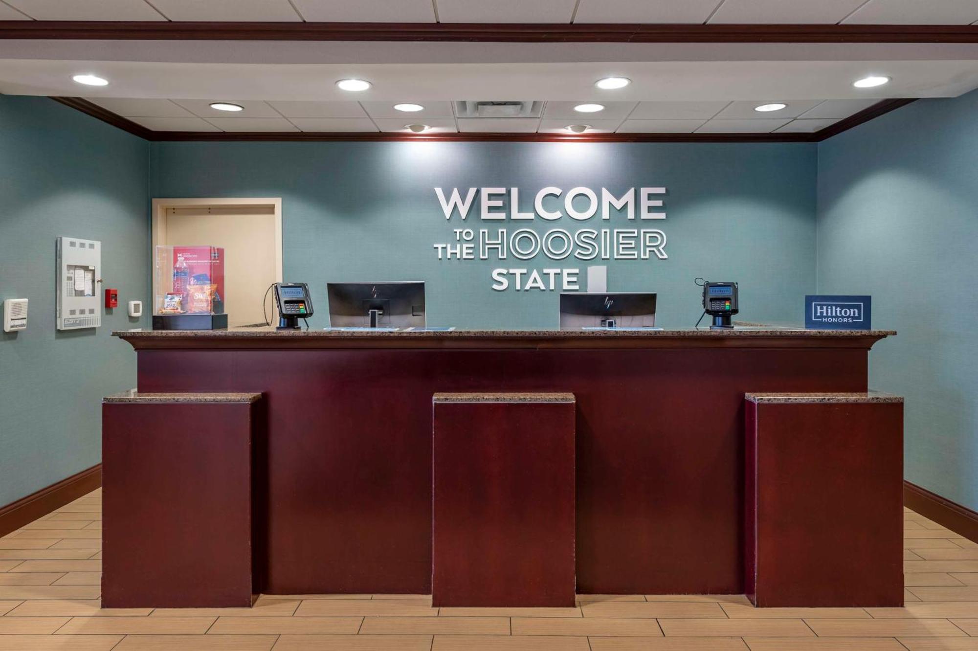 Hampton Inn Greenfield Extérieur photo