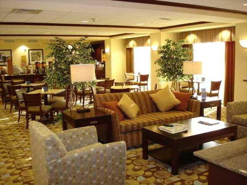 Hampton Inn Greenfield Restaurant photo